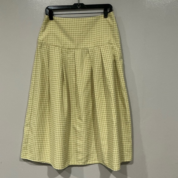 Women’s Checked Pleated Skirt. Yellow Plaid - Picture 4 of 15